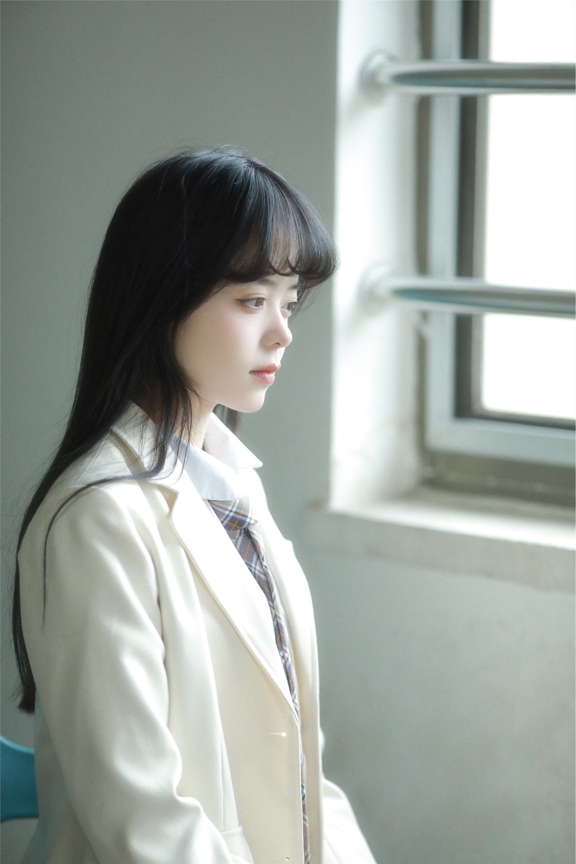 YITUYU艺图语 2025.01.04 楼梯间 姜见过